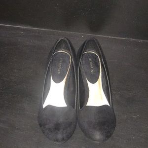 Suede black wedge closed toe
